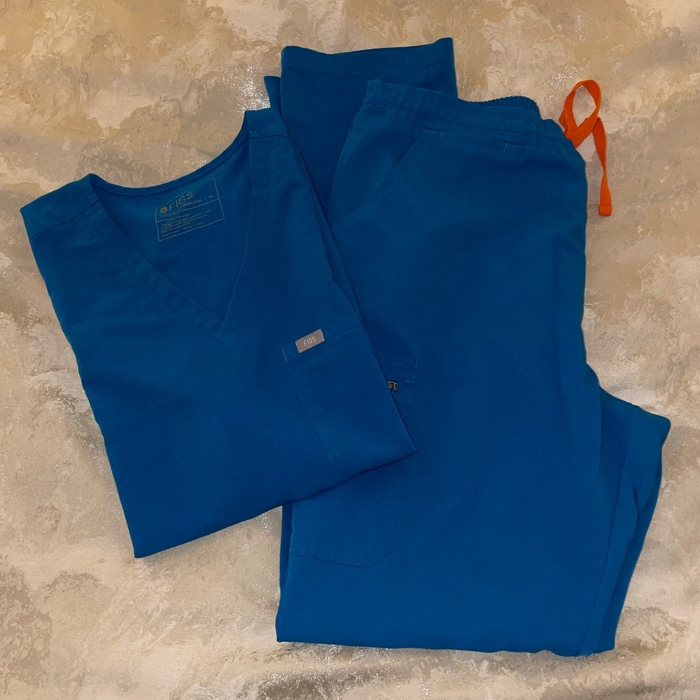 Figs Alps Blue Scrub Set